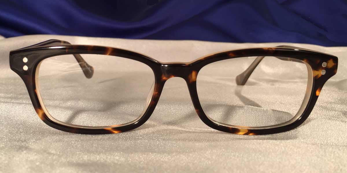 Front view of Candescents tortoise shell eyeglasses